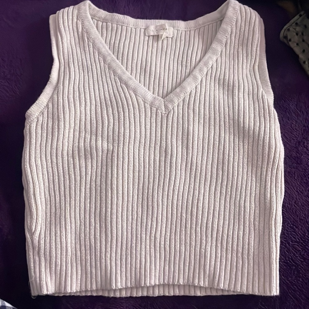 Sleeveless crop top, white color, it’s Small, and from L.A hearts